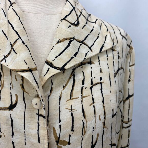 Tess Womans Silk Blouse Medium Button Front Long Sleeves Soft Art Print Career - Picture 4 of 12